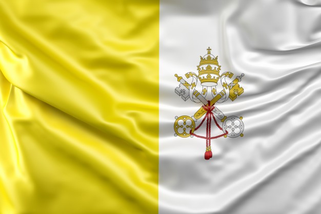 Para recordar as vítimas e honrar o sacrifício dos profissionais da saúde, a bandeira do Vaticano será hasteada a meio mastro.