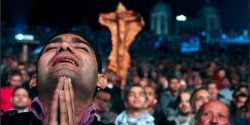 Além das perseguições, violências e assassinatos do ISIS, em quatro anos, a emigração cristã forçada pode reduzir de 80% a população cristã no Iraque.